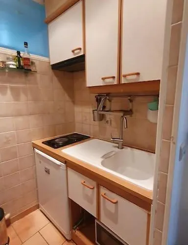 Joli Deux Pieces Au 14eme Arrondissement A Apartment Paris