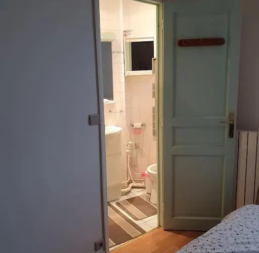 Joli Deux Pieces Au 14eme Arrondissement A *
