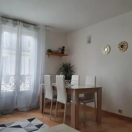 Joli Deux Pieces Au 14eme Arrondissement A